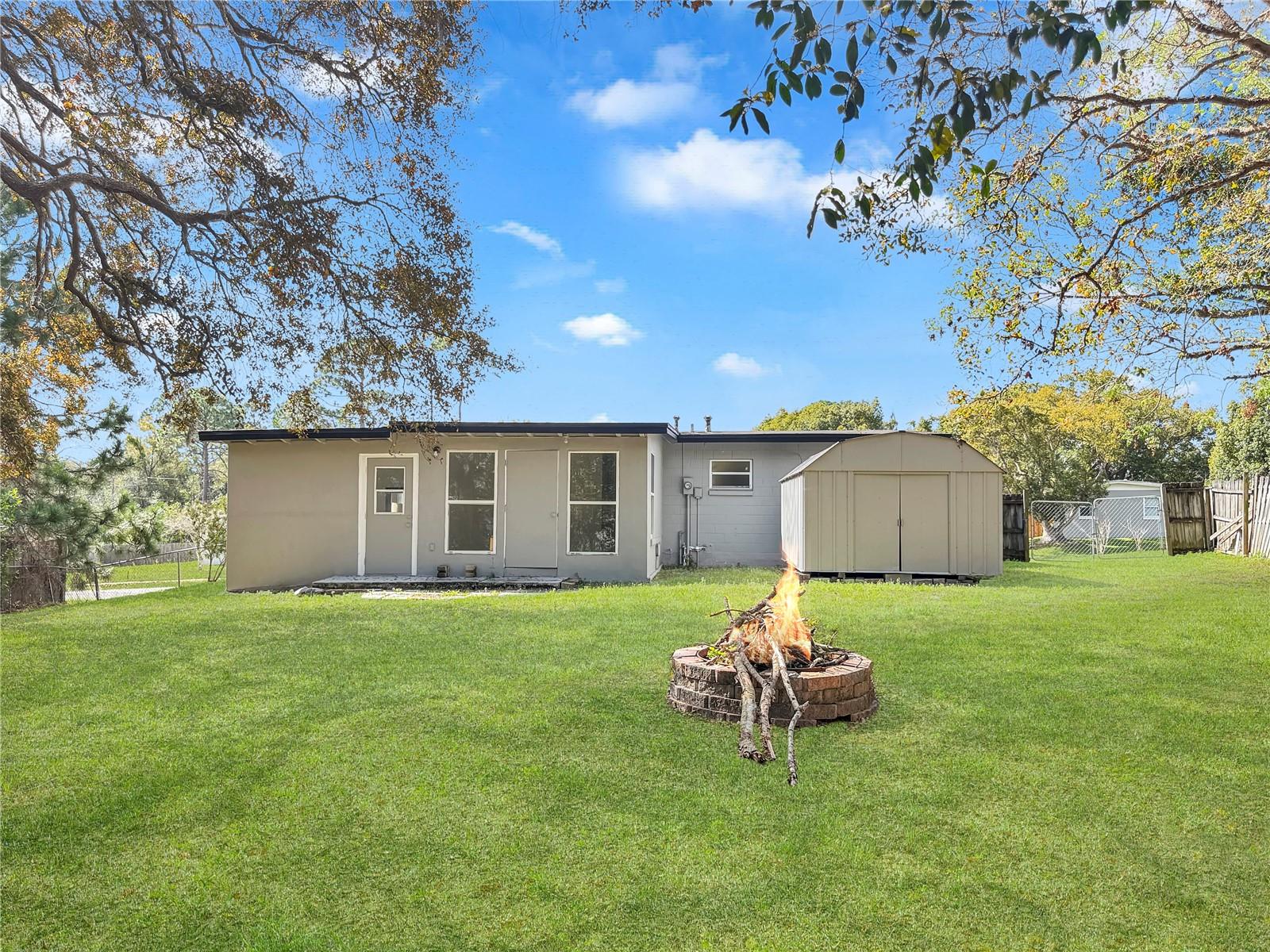 DELTONA LAKES UNIT 11 - Residential