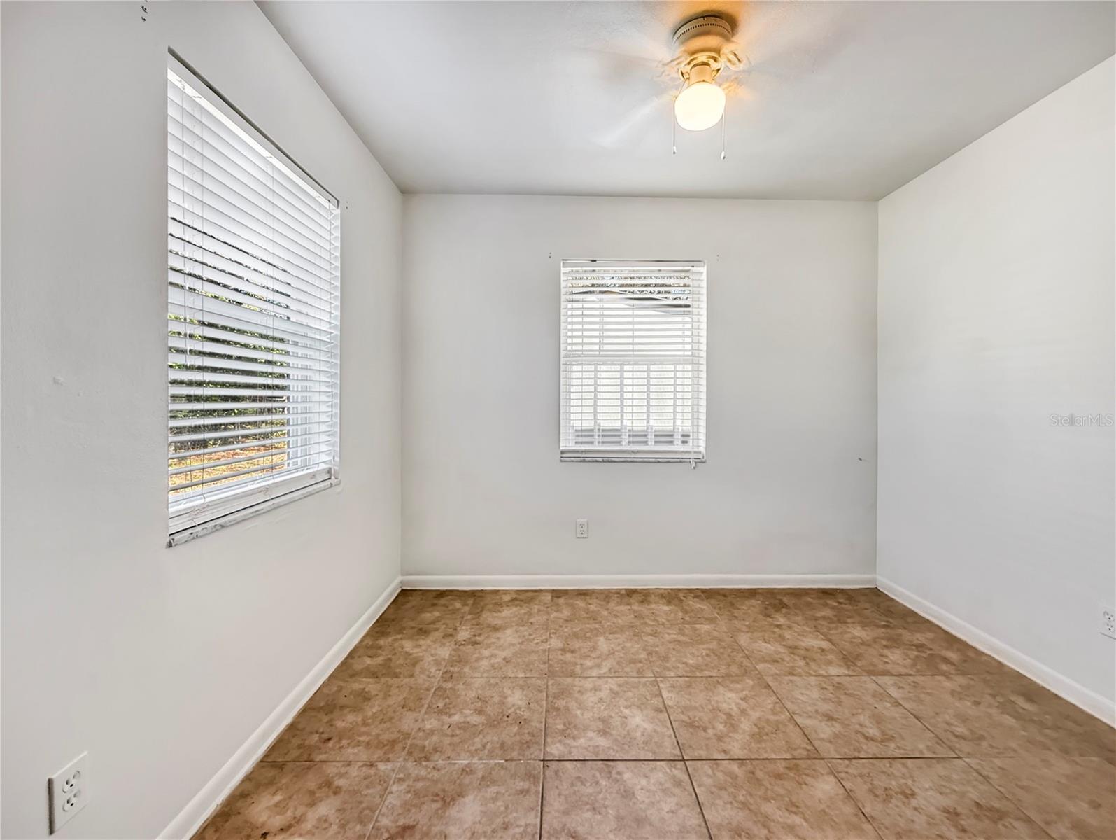 DELTONA LAKES UNIT 11 - Residential