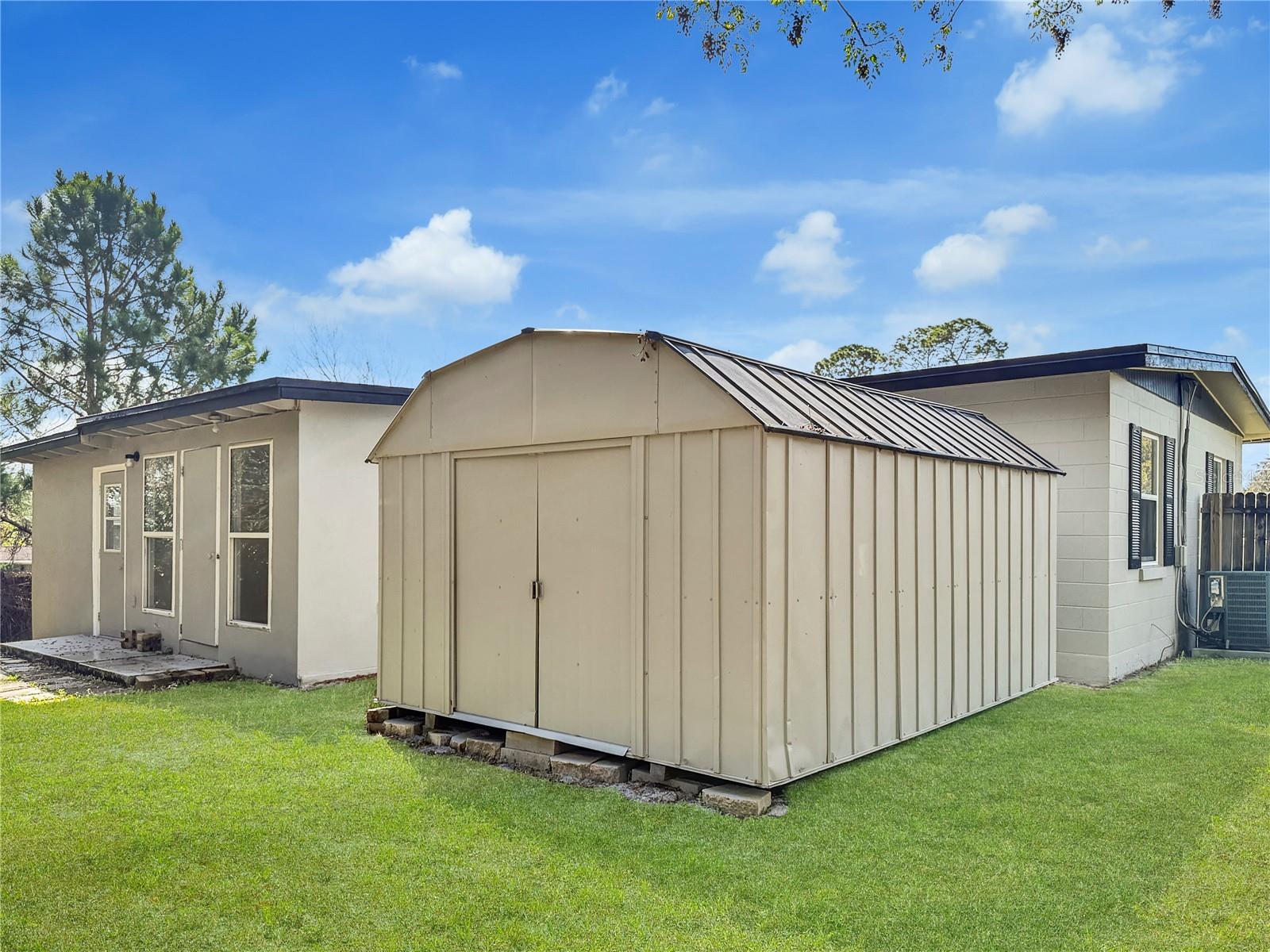 DELTONA LAKES UNIT 11 - Residential