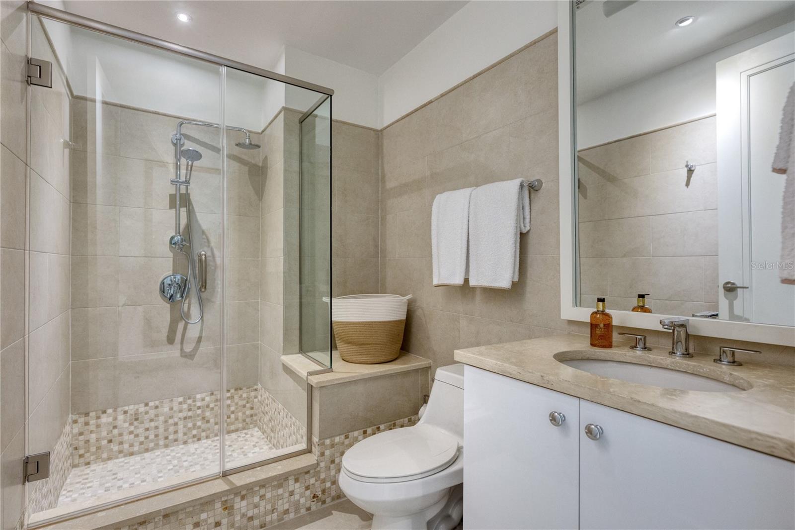 BAHIA BEACH - Residential