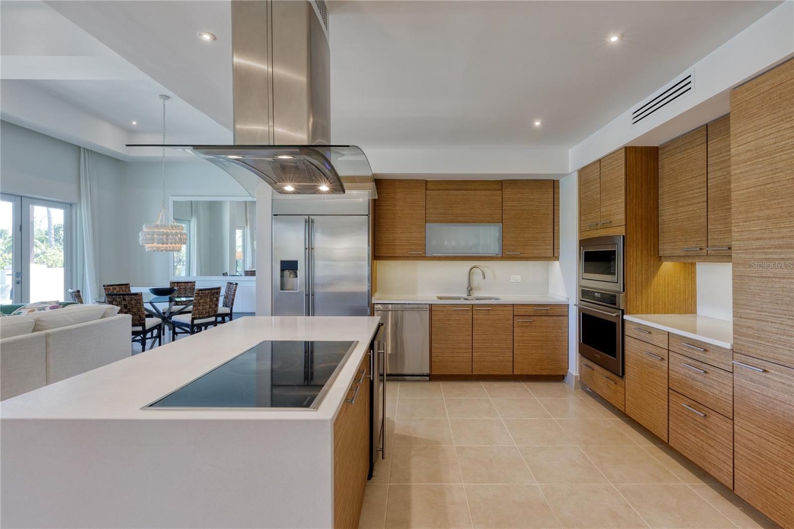 BAHIA BEACH - Residential