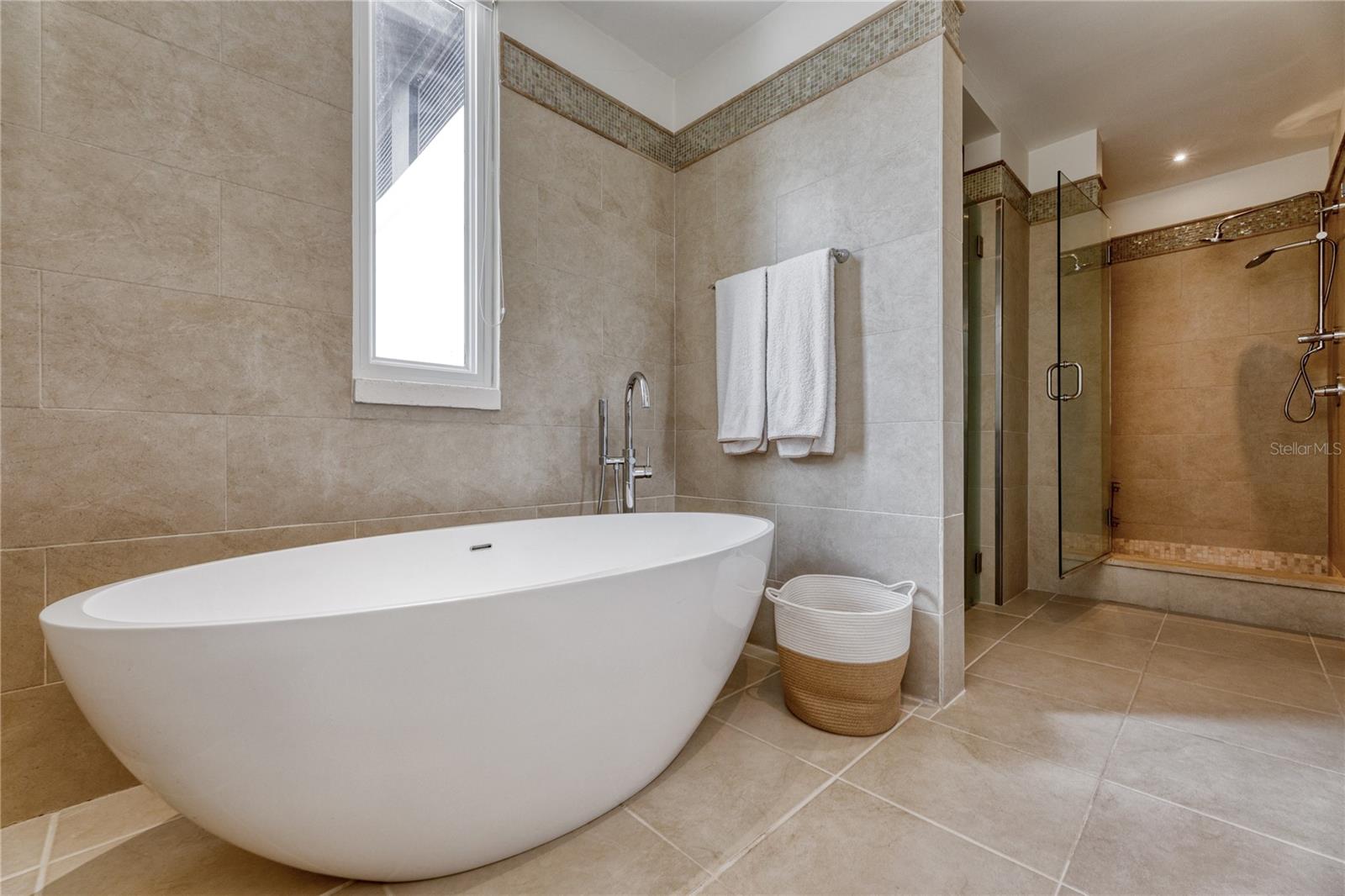 BAHIA BEACH - Residential