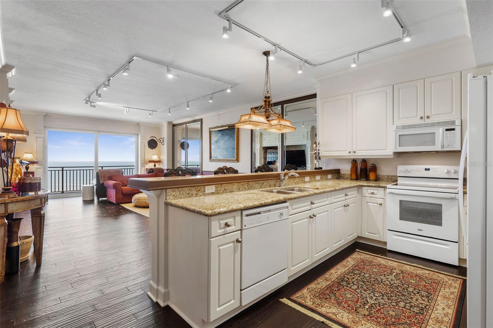 80 SURFVIEW DRIVE 808
