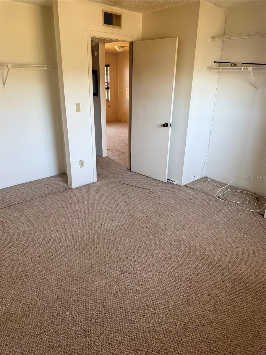 HILL CREST VILLAS - Residential