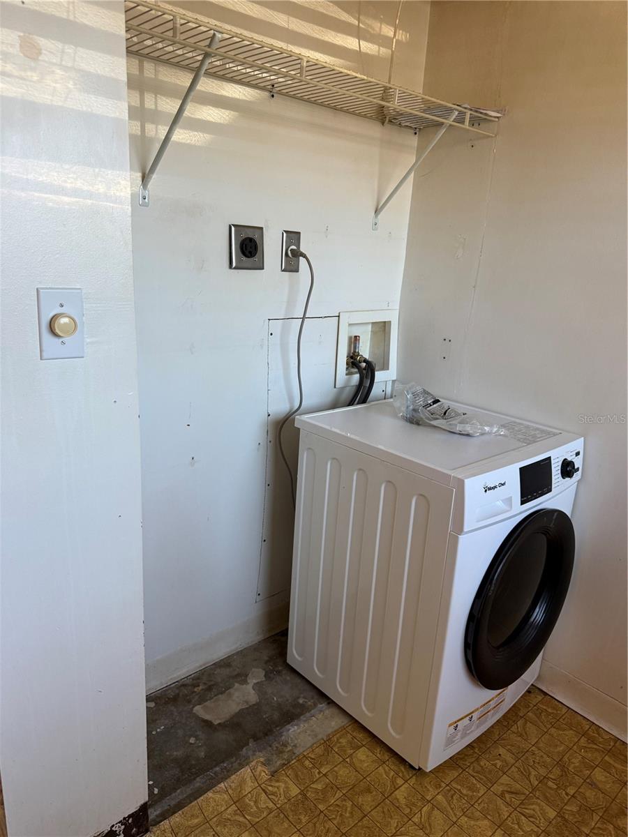 HILL CREST VILLAS - Residential