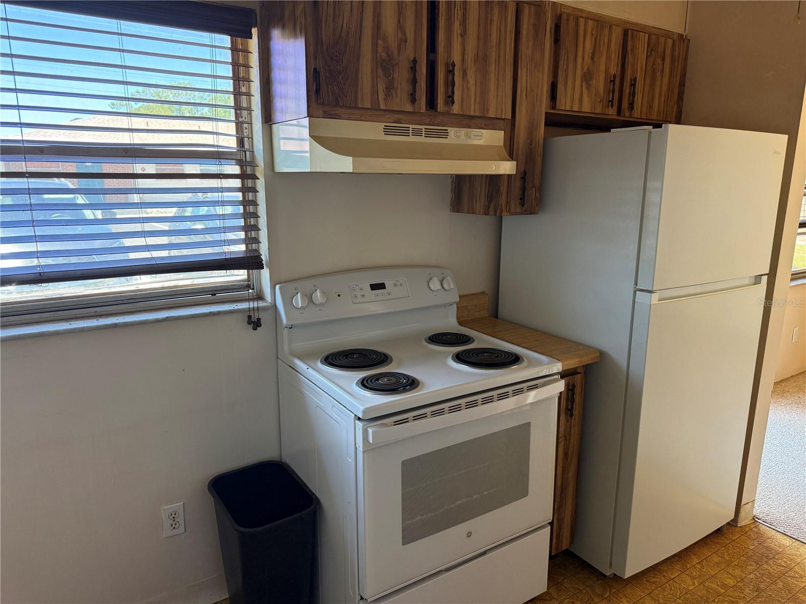 HILL CREST VILLAS - Residential