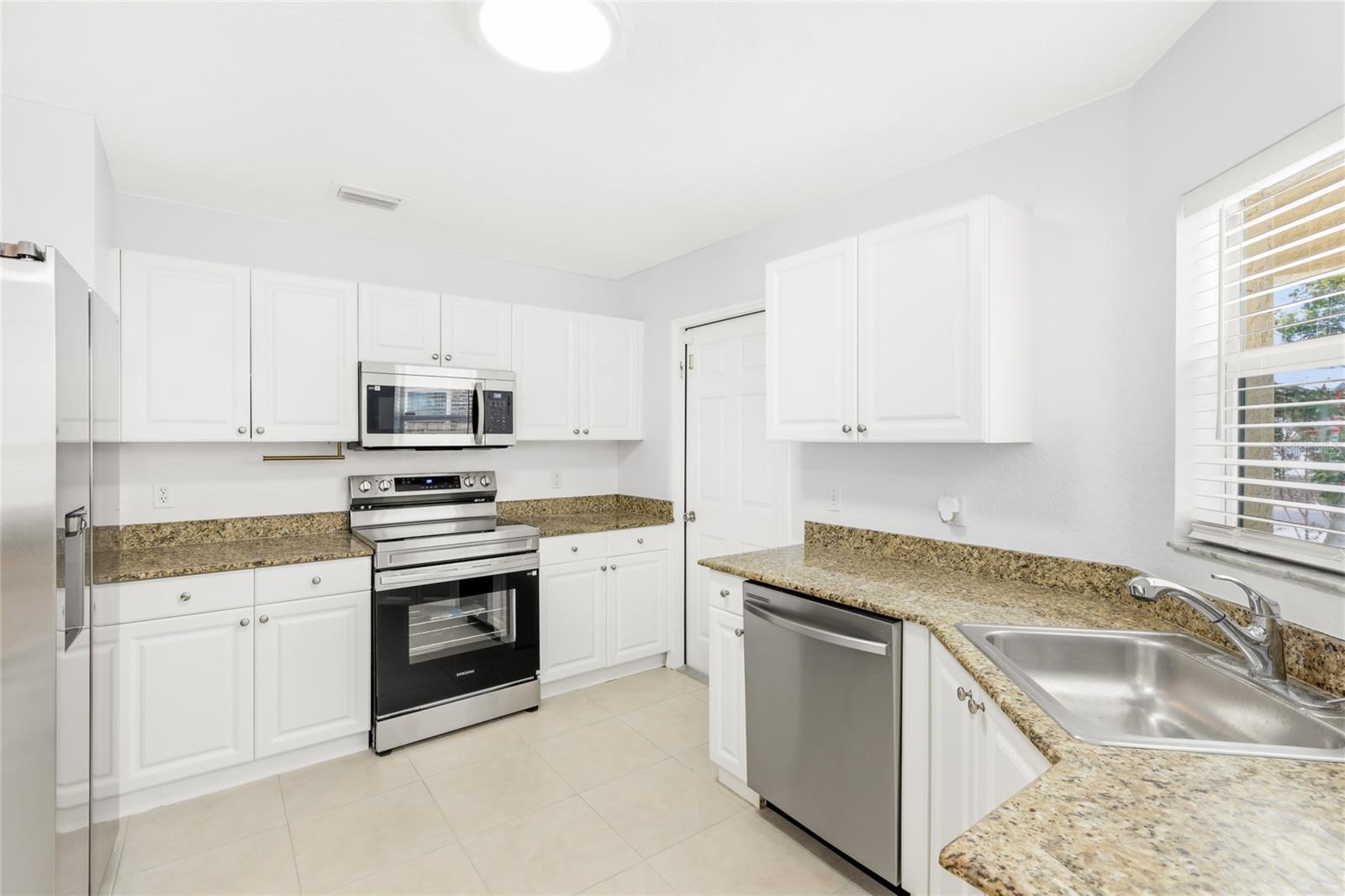 CRESCENT HEIGHTS RESUBDIVIDED - Residential