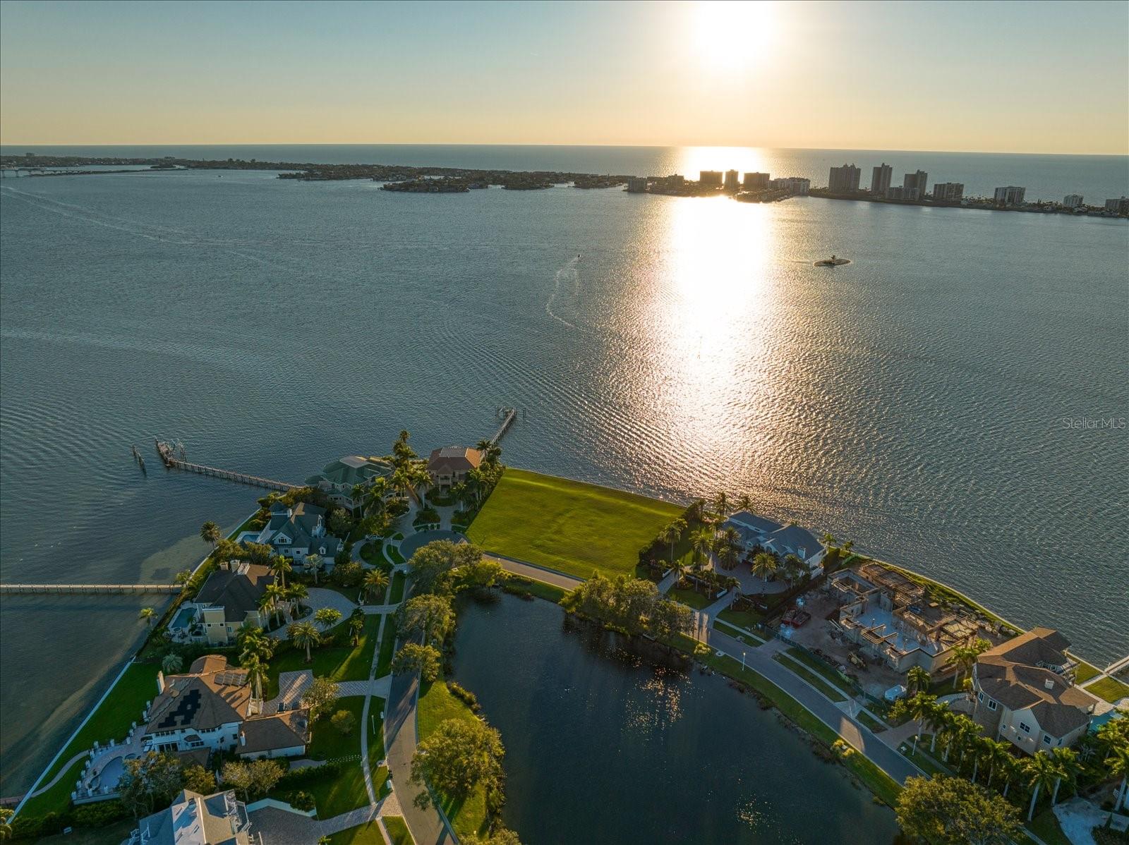 BELLEVIEW ISLAND - Land