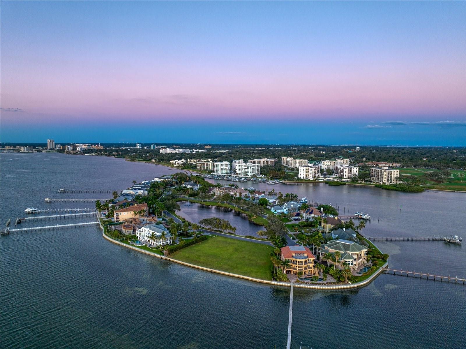 BELLEVIEW ISLAND - Land