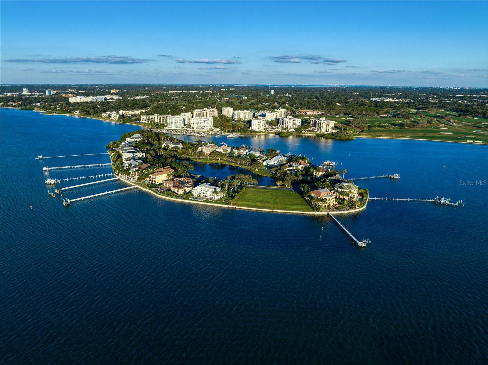 BELLEVIEW ISLAND - Land