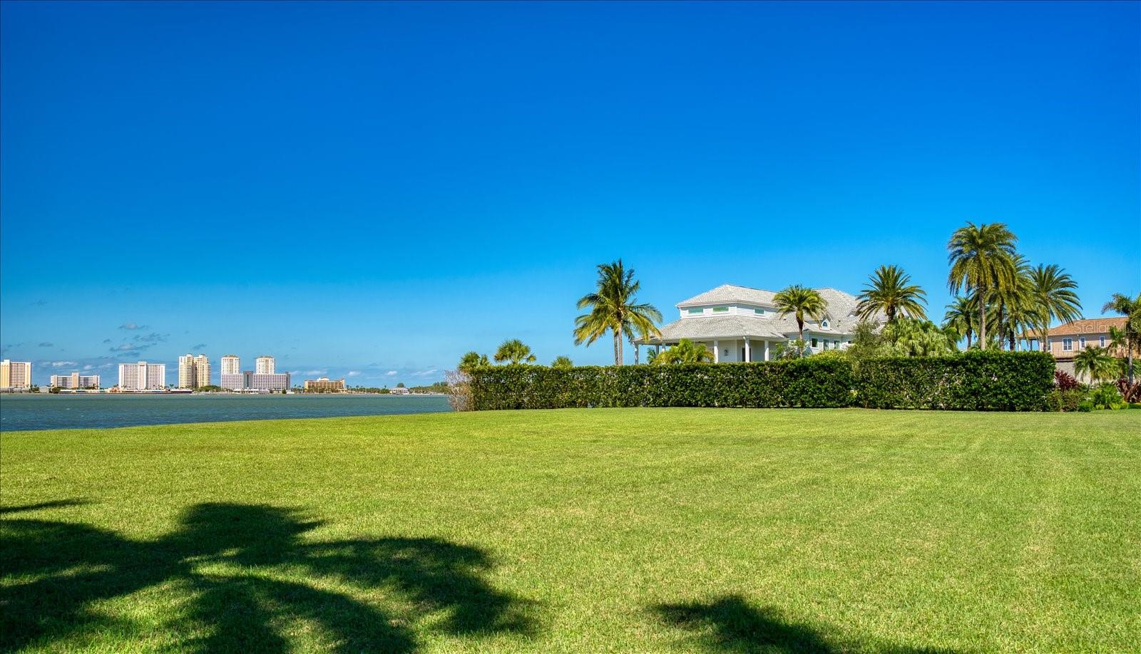 BELLEVIEW ISLAND - Land