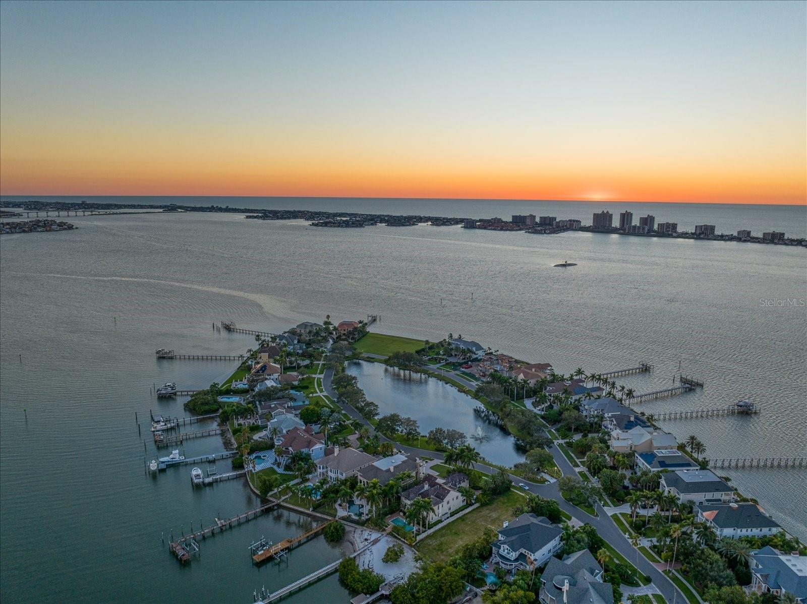 BELLEVIEW ISLAND - Land