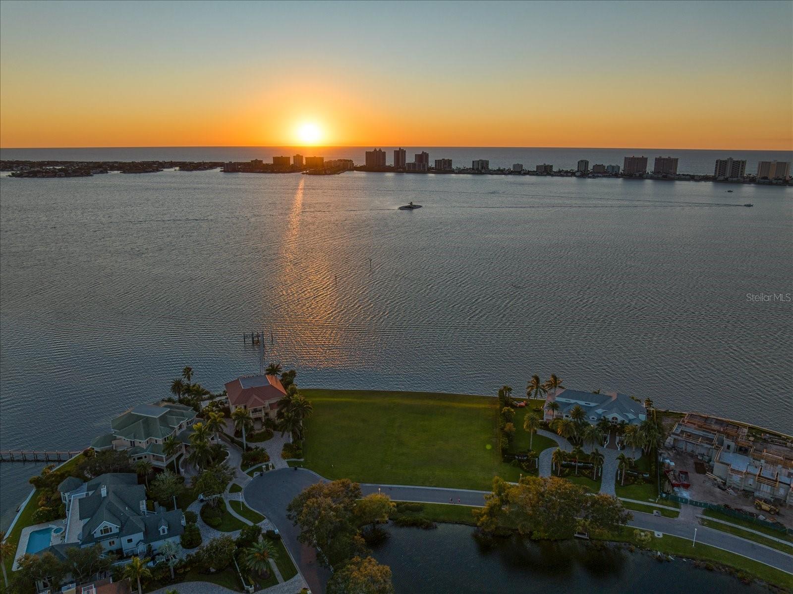 BELLEVIEW ISLAND - Land