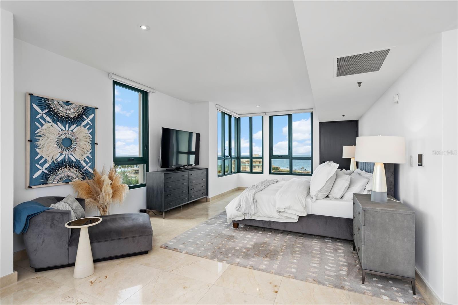 CARIBE PLAZA - Residential