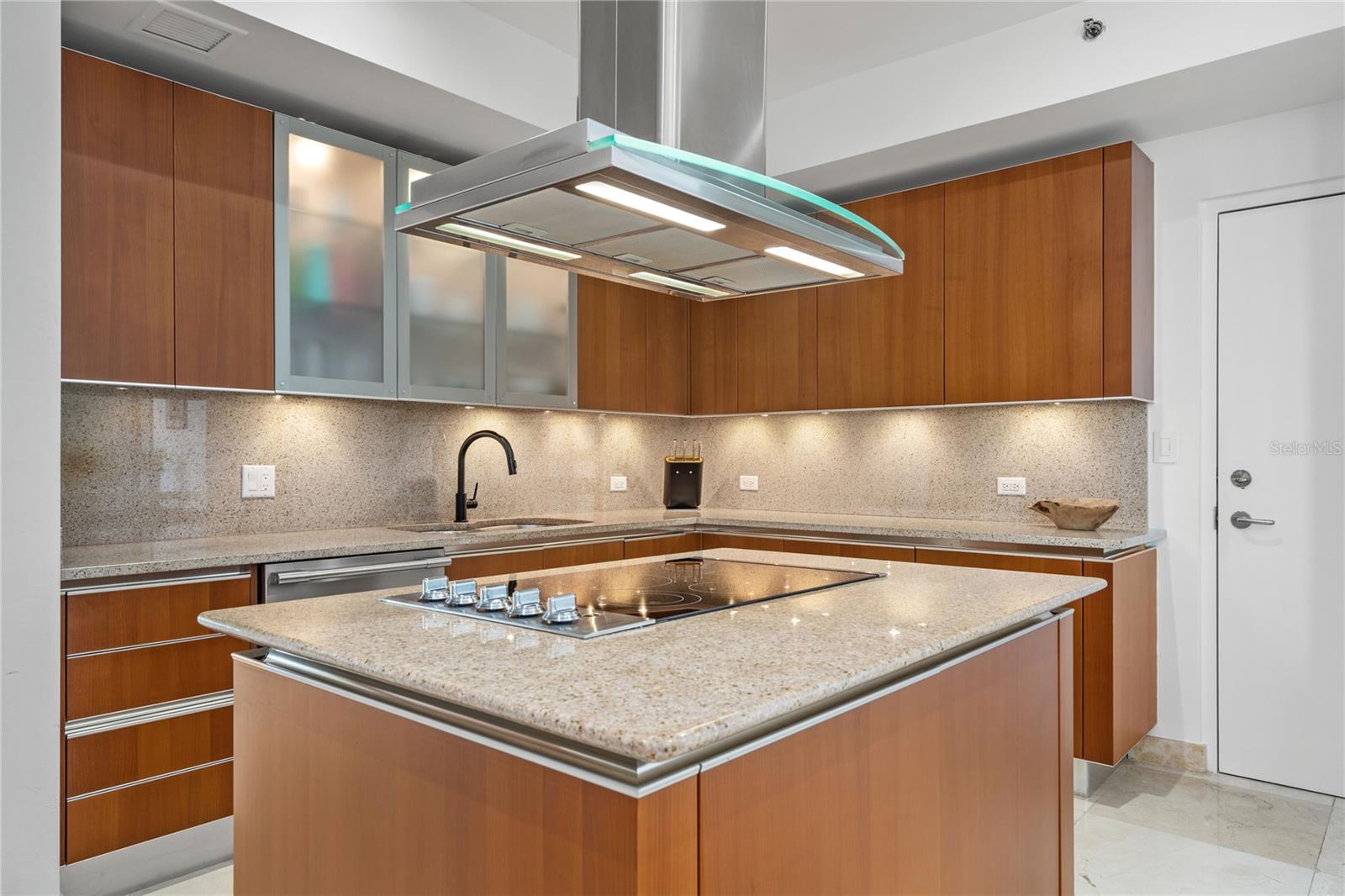 CARIBE PLAZA - Residential