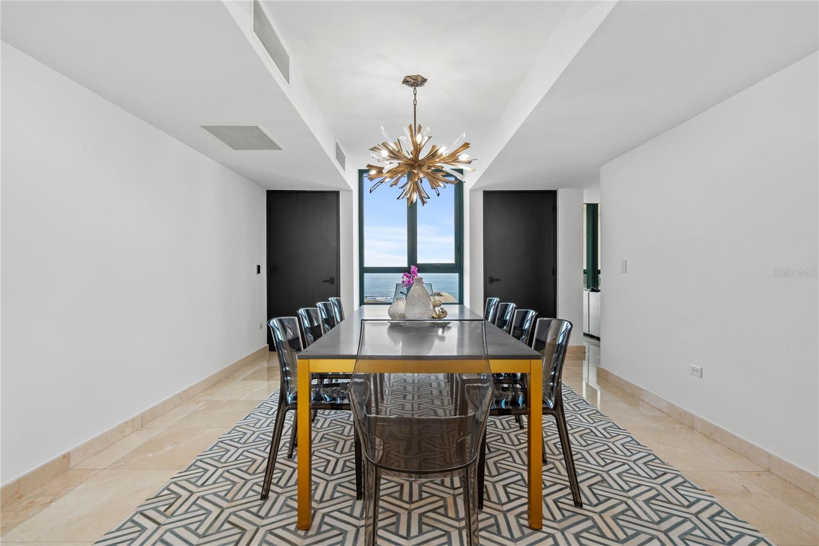 CARIBE PLAZA - Residential