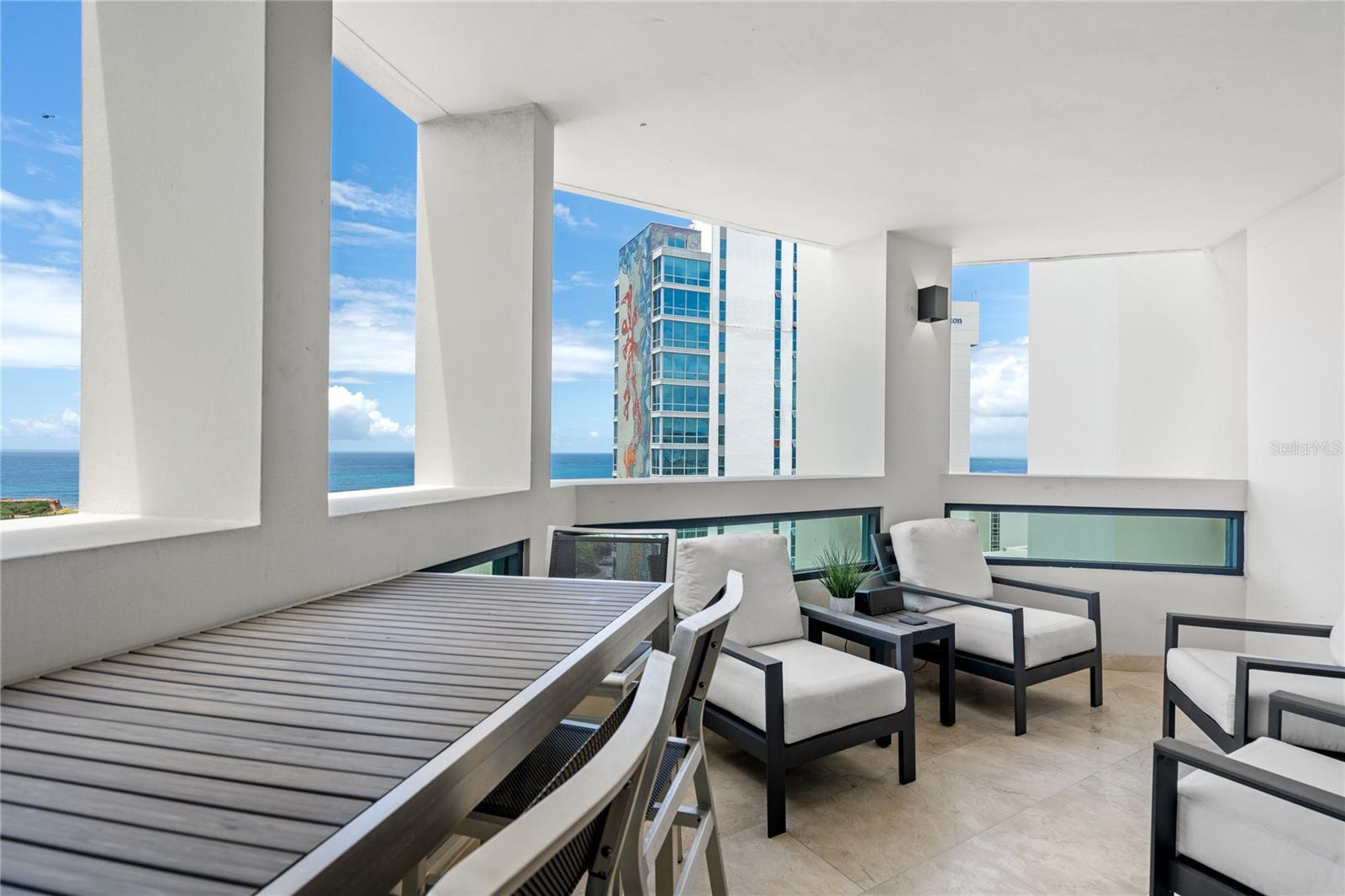 CARIBE PLAZA - Residential