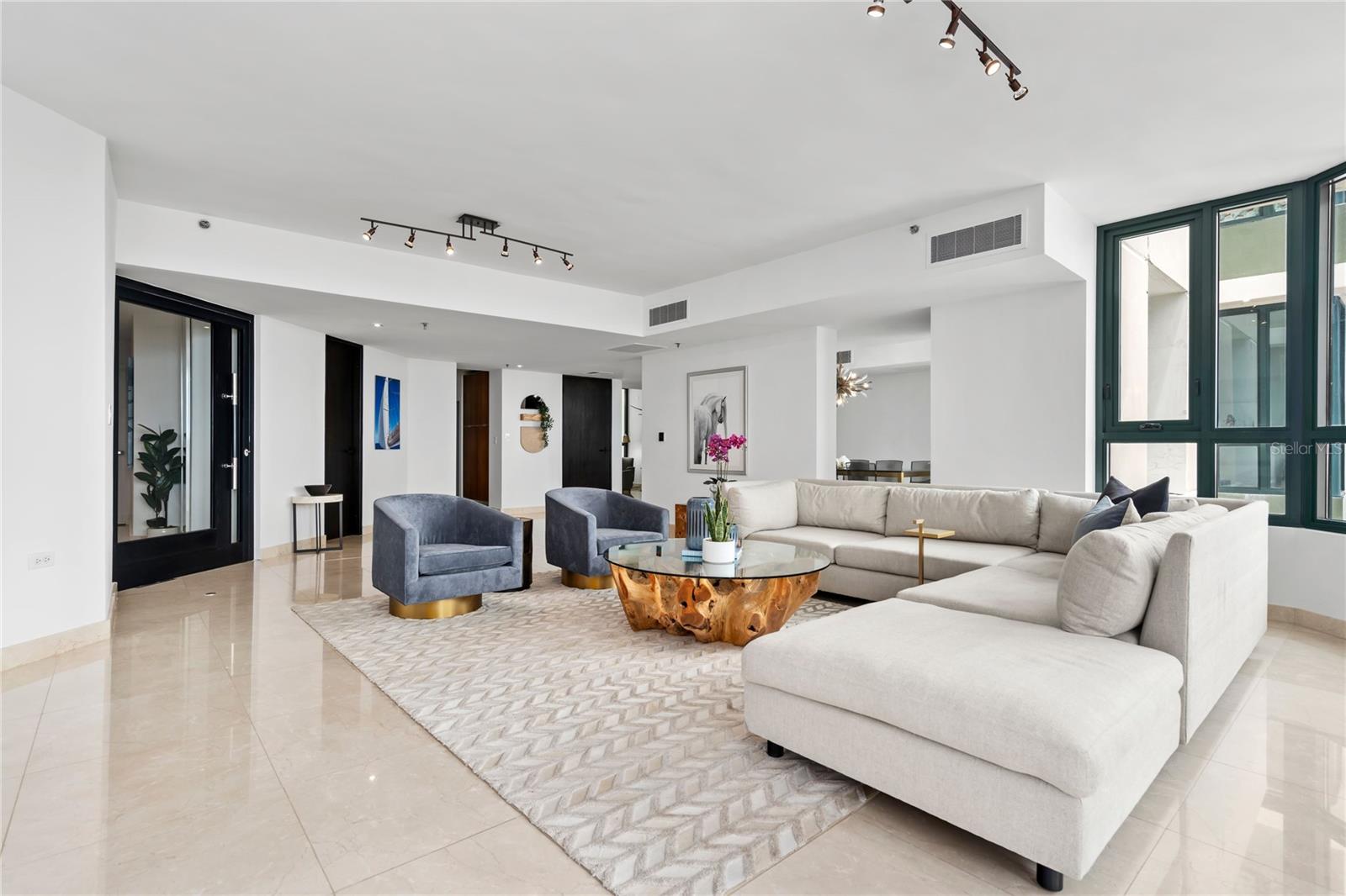 CARIBE PLAZA - Residential