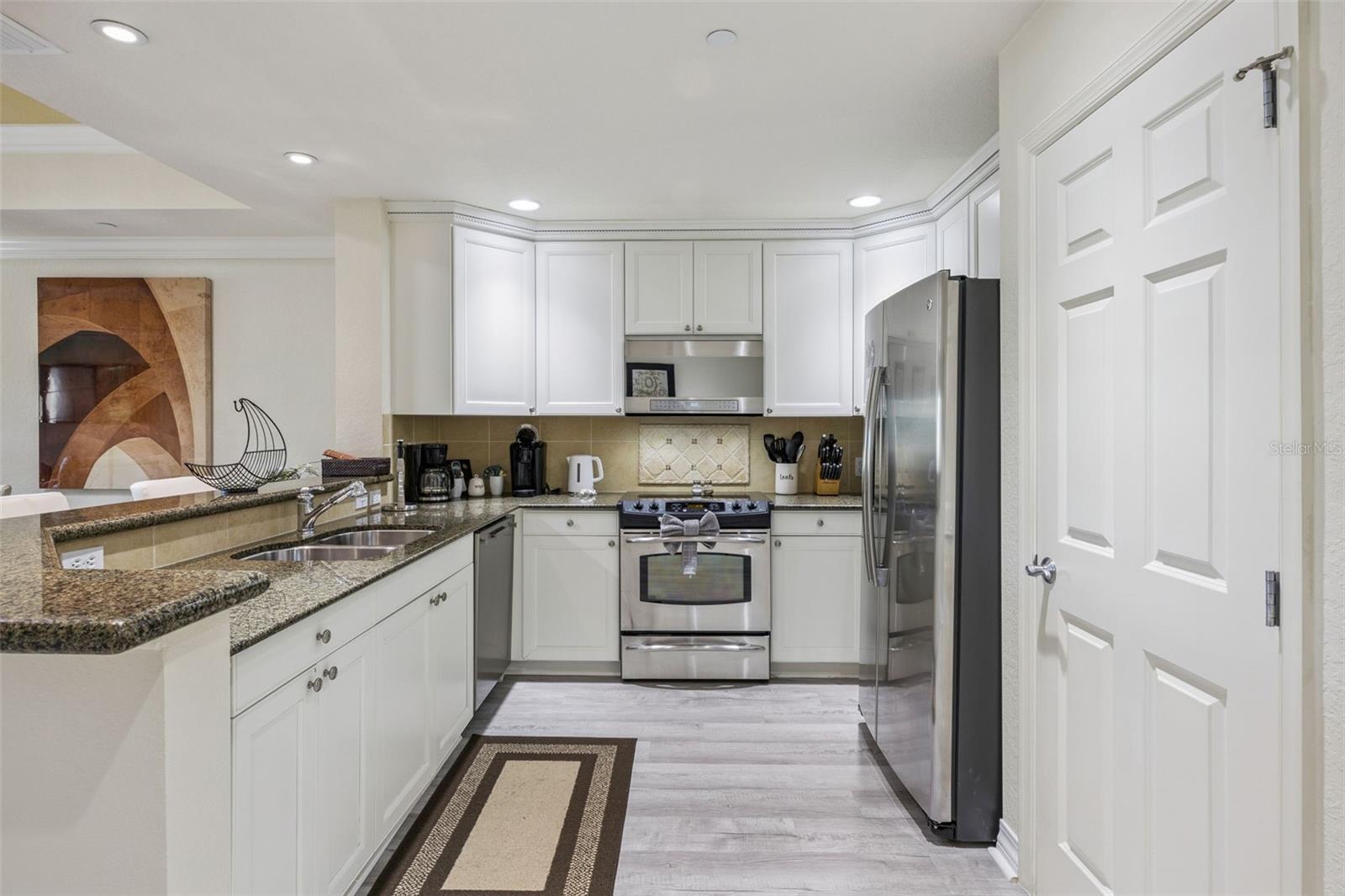 VILLAS AT REUNION SQUARE P9 CONDO - Residential