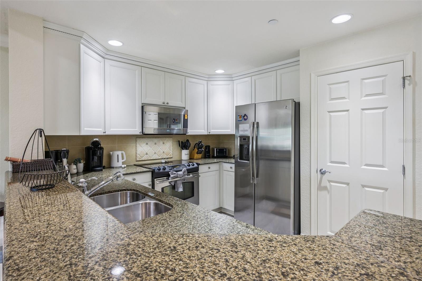 VILLAS AT REUNION SQUARE P9 CONDO - Residential