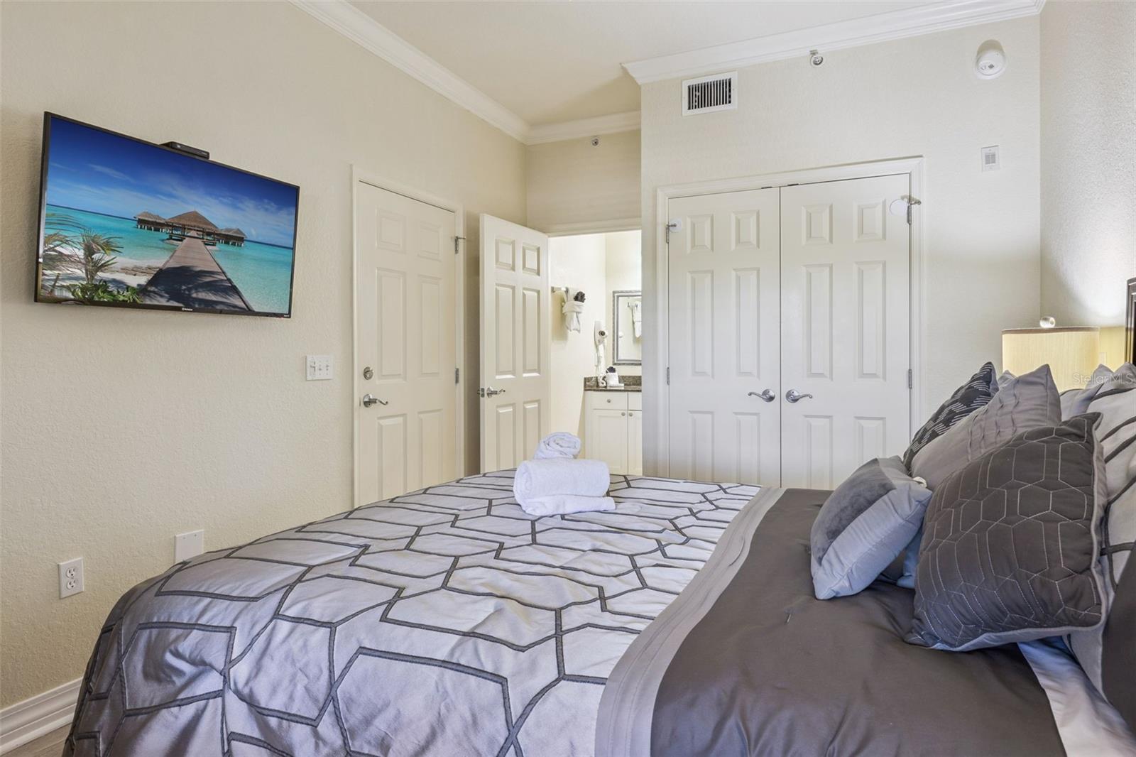 VILLAS AT REUNION SQUARE P9 CONDO - Residential