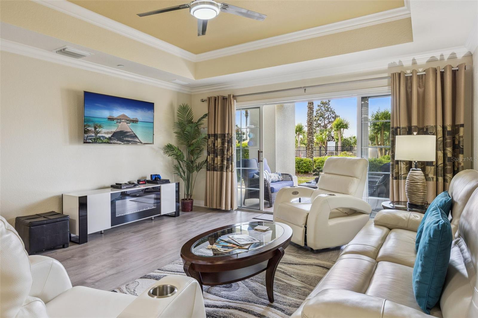 VILLAS AT REUNION SQUARE P9 CONDO - Residential