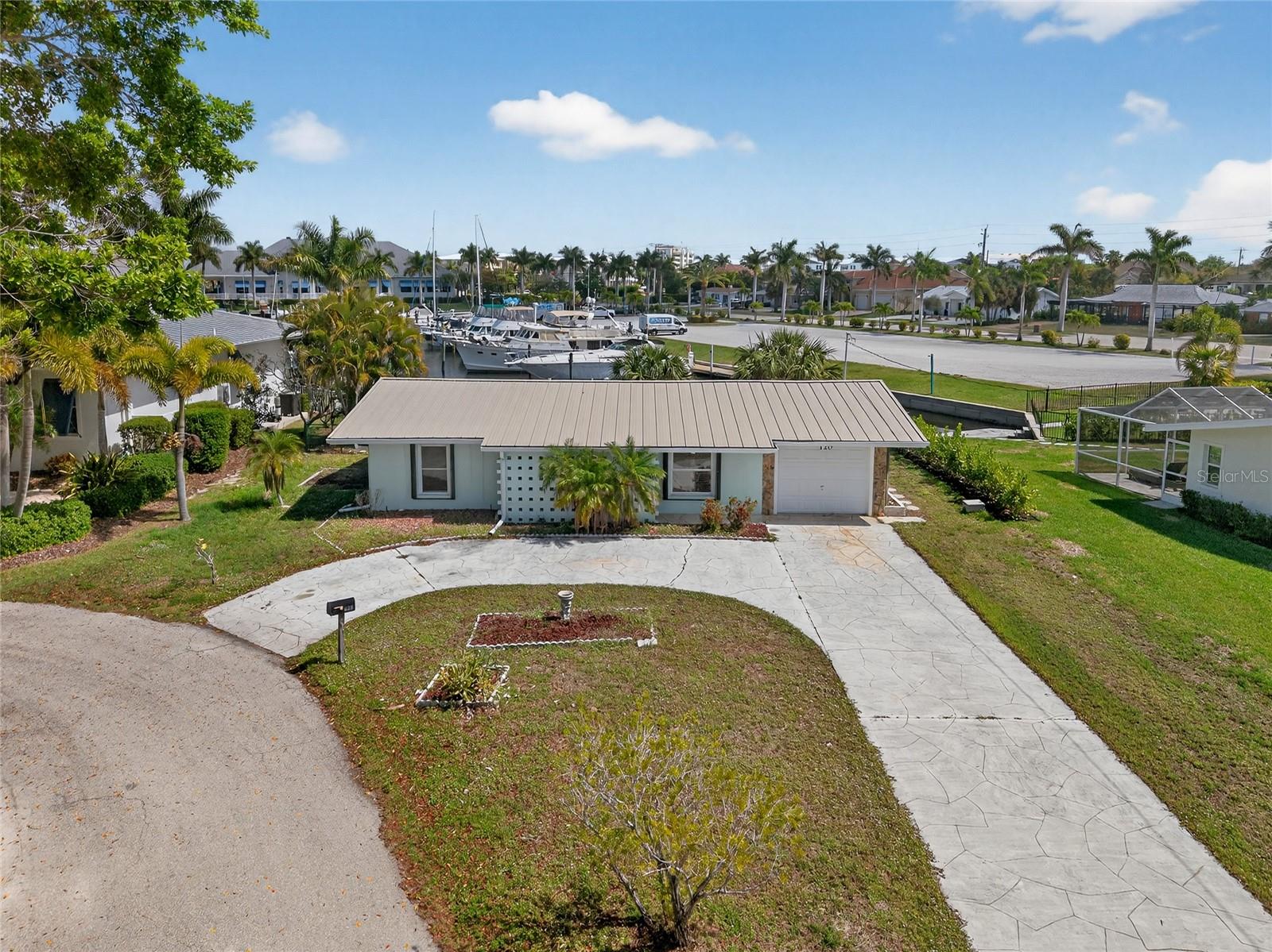 PUNTA GORDA ISLES SEC 01 - Residential