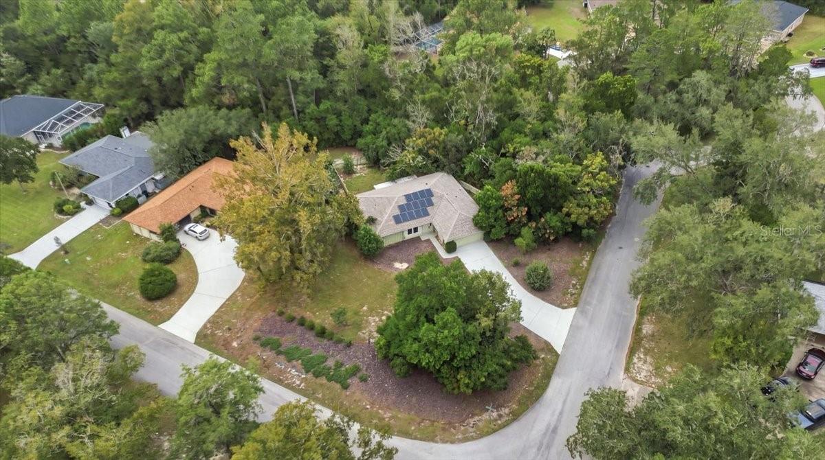 2 SYCAMORE COURT N