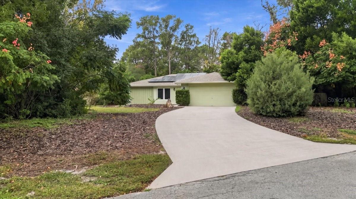 2 SYCAMORE COURT N