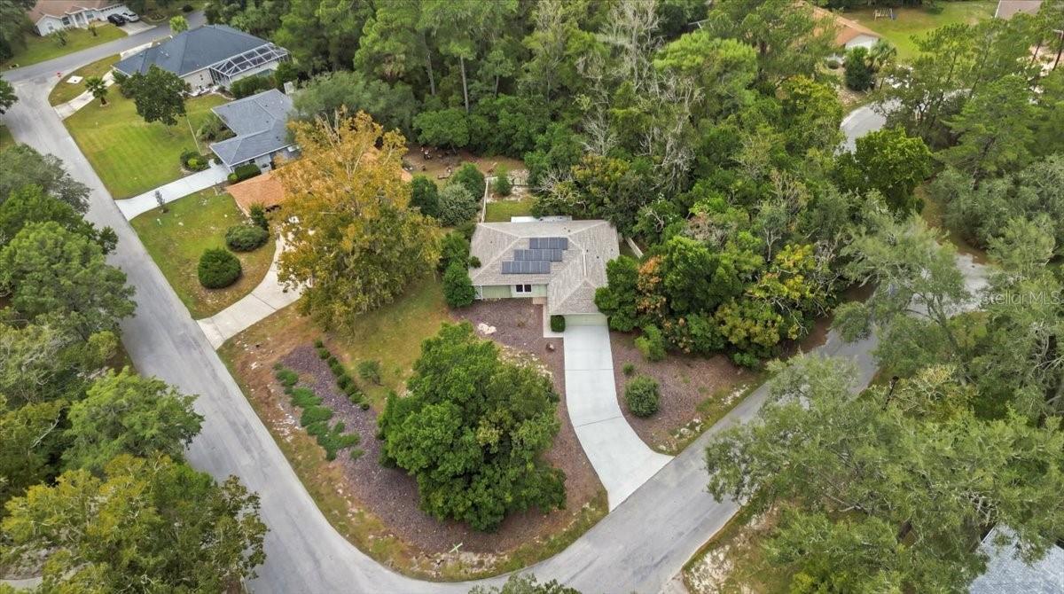 2 SYCAMORE COURT N