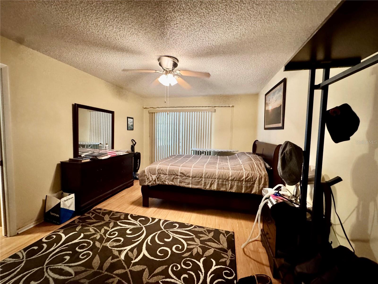 DOLLAR LAKE VILLAGE CONDO 01 - Residential