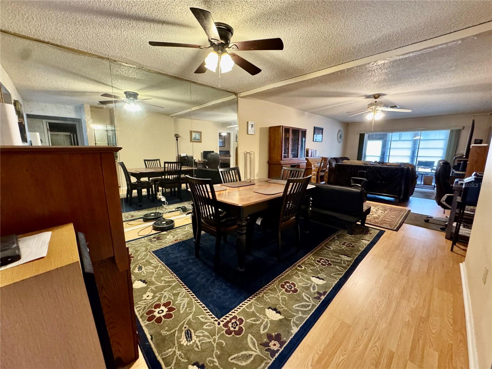 DOLLAR LAKE VILLAGE CONDO 01 - Residential