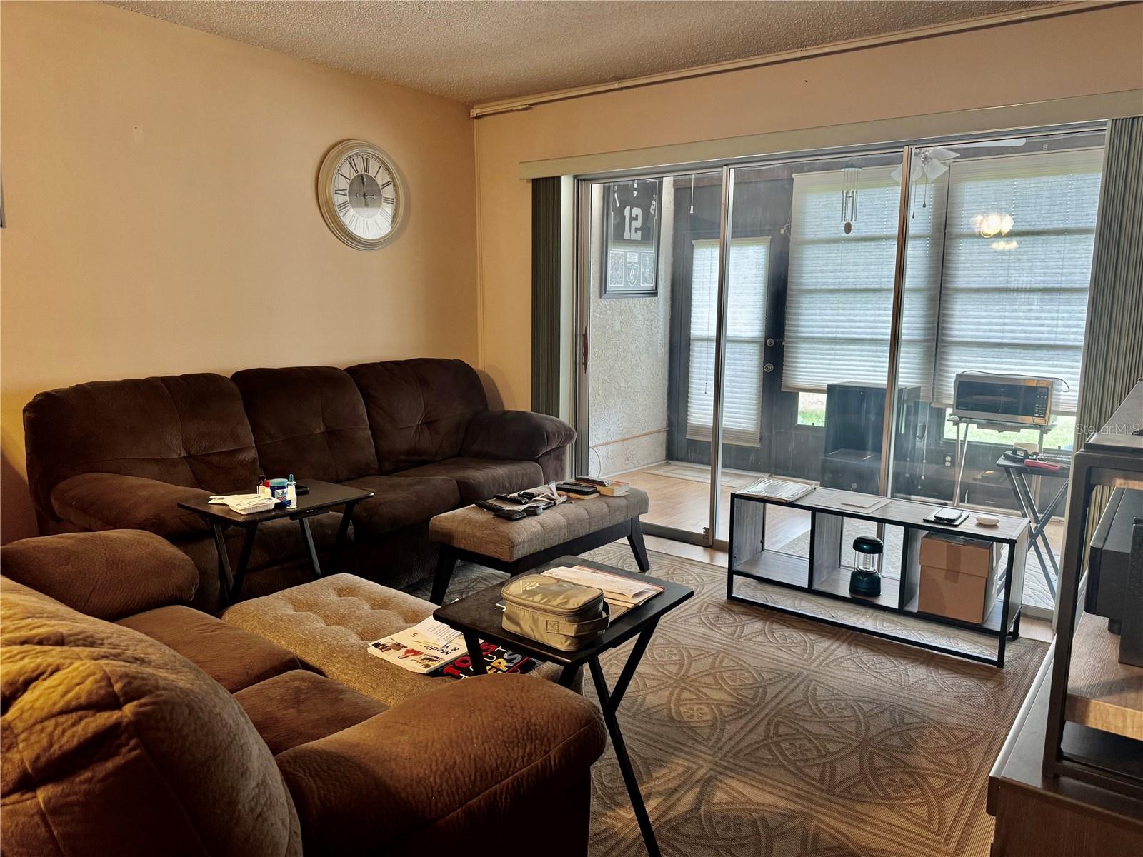 DOLLAR LAKE VILLAGE CONDO 01 - Residential