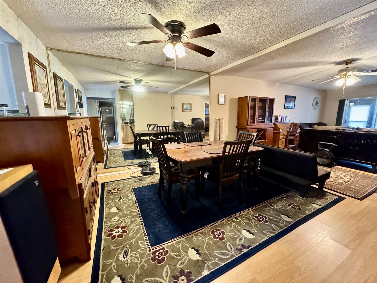 DOLLAR LAKE VILLAGE CONDO 01 - Residential