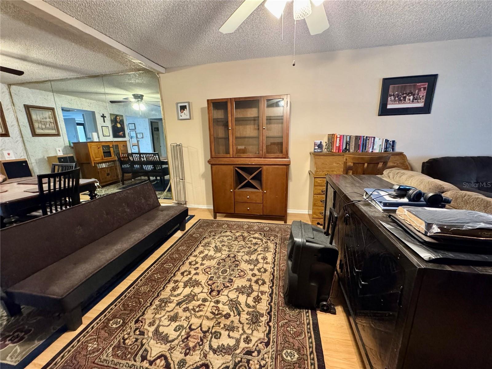 DOLLAR LAKE VILLAGE CONDO 01 - Residential