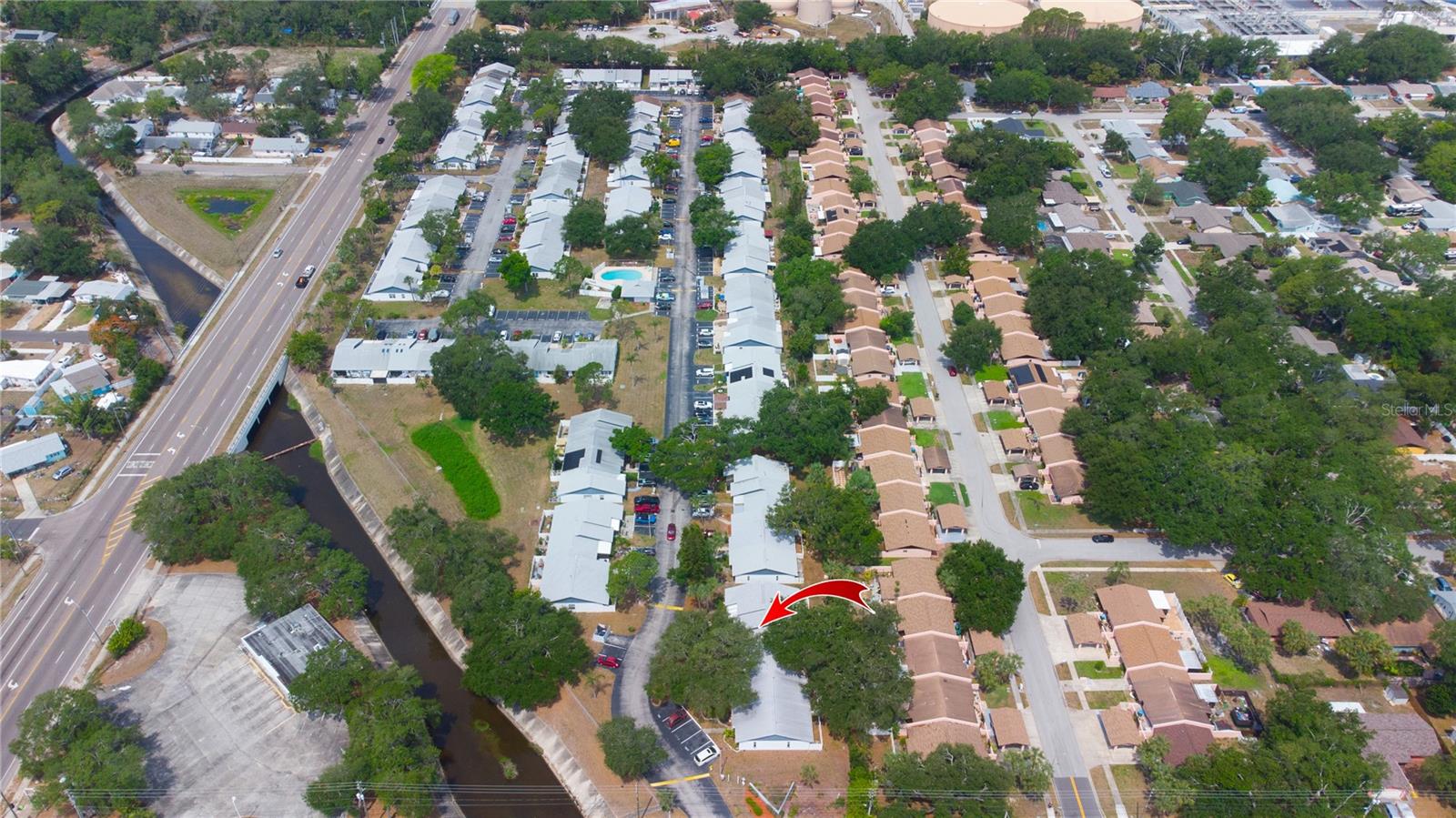 PARKSIDE VILLAS - Residential