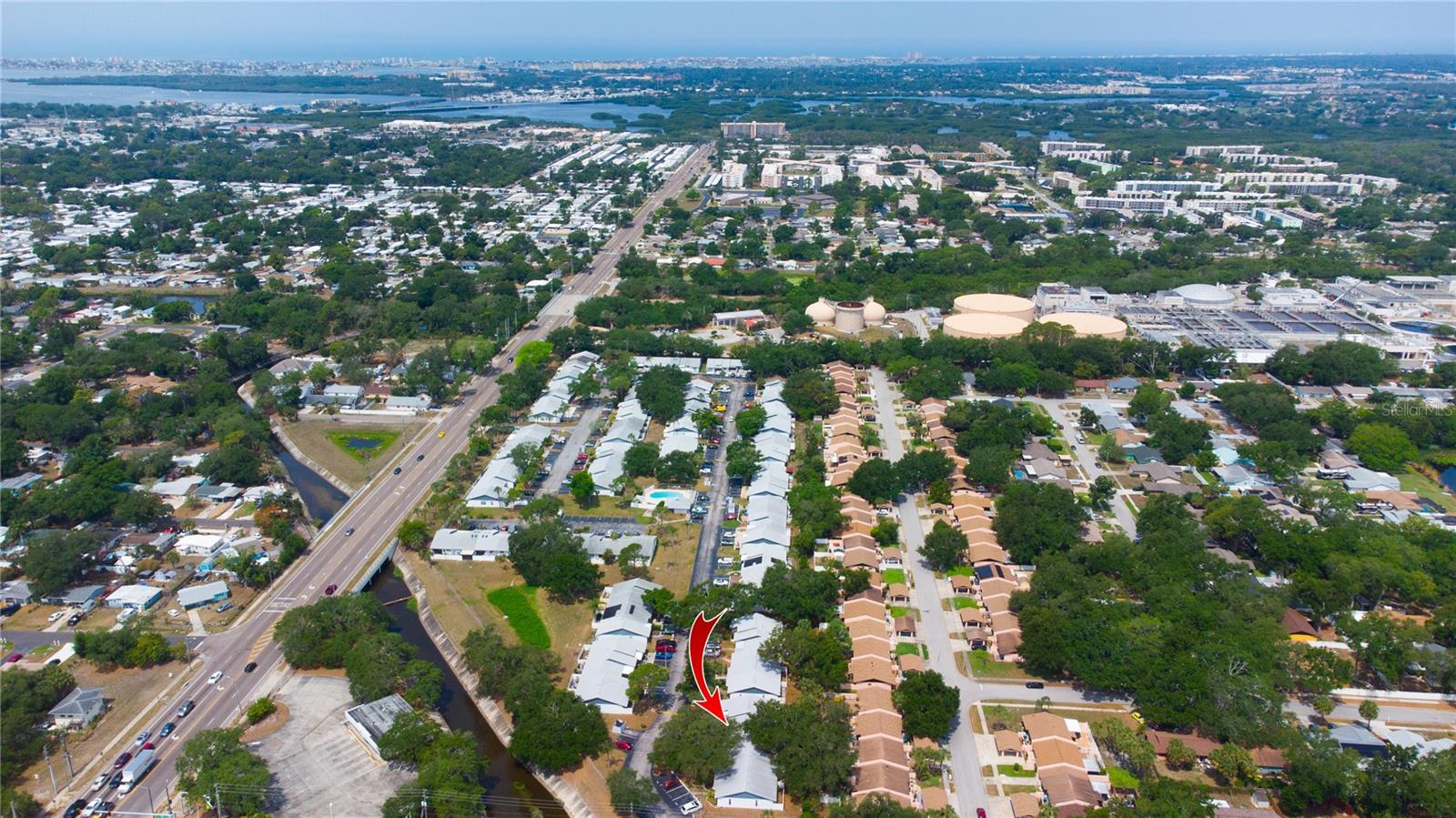 PARKSIDE VILLAS - Residential