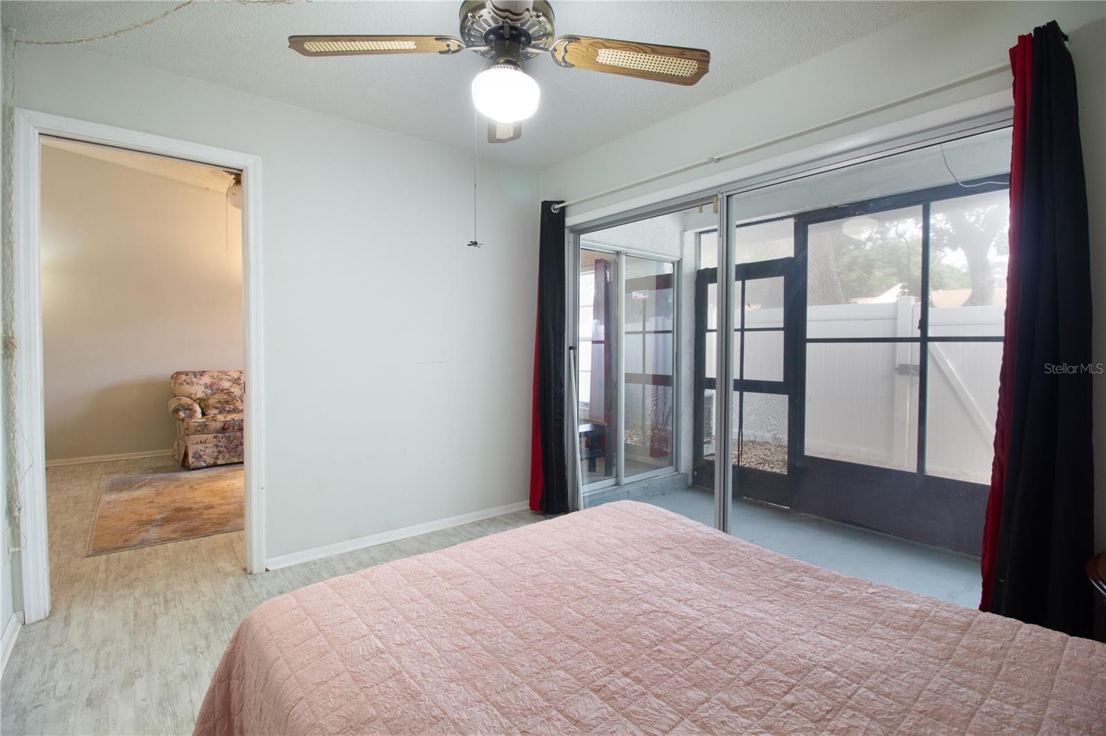 PARKSIDE VILLAS - Residential