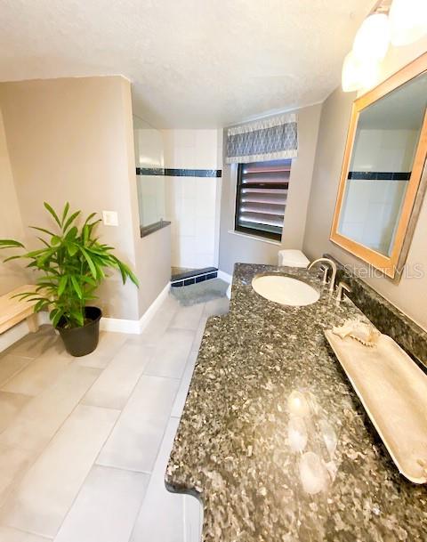 AVIGNON VILLAS - Residential Lease