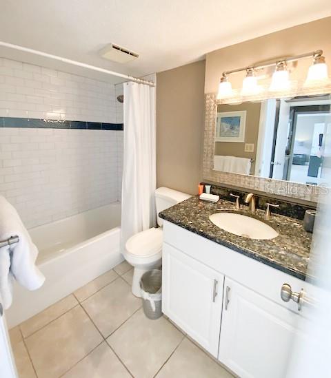 AVIGNON VILLAS - Residential Lease