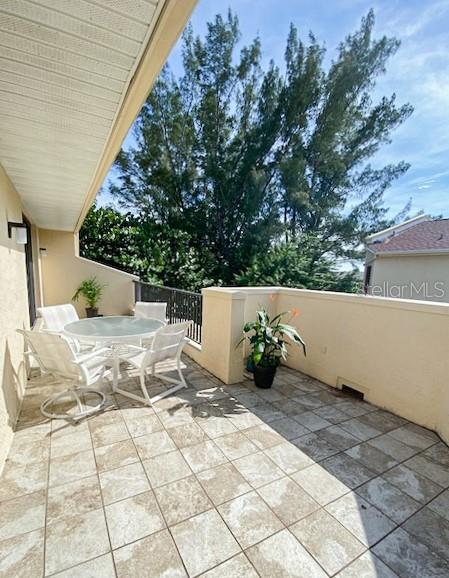 AVIGNON VILLAS - Residential Lease