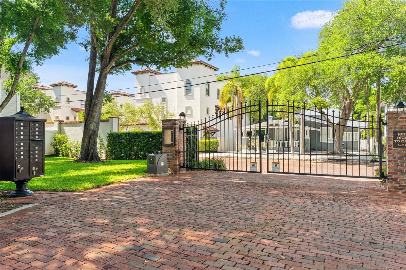 BAYSHORE WALK A CONDO - Residential