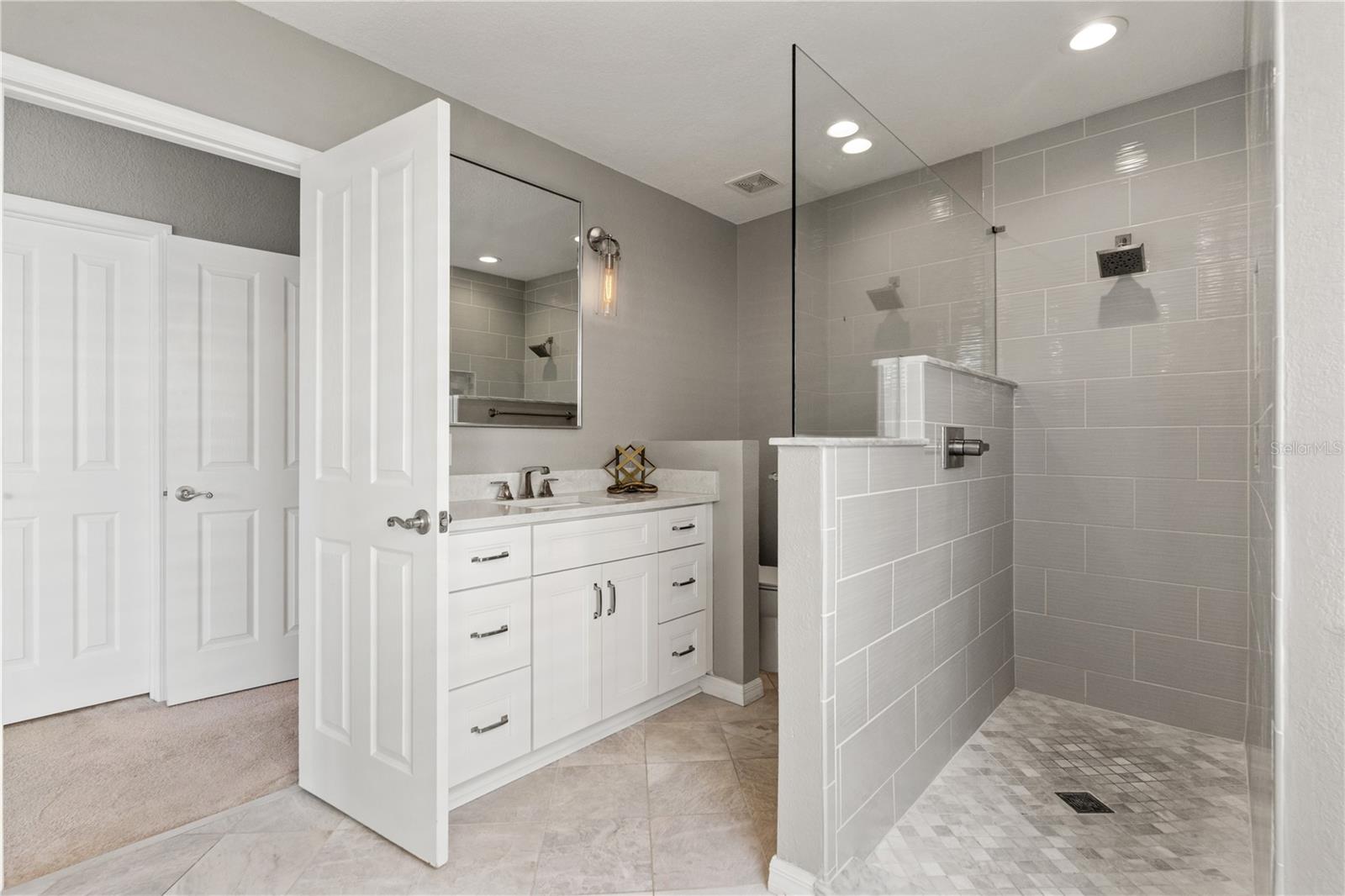 BAYSHORE WALK A CONDO - Residential