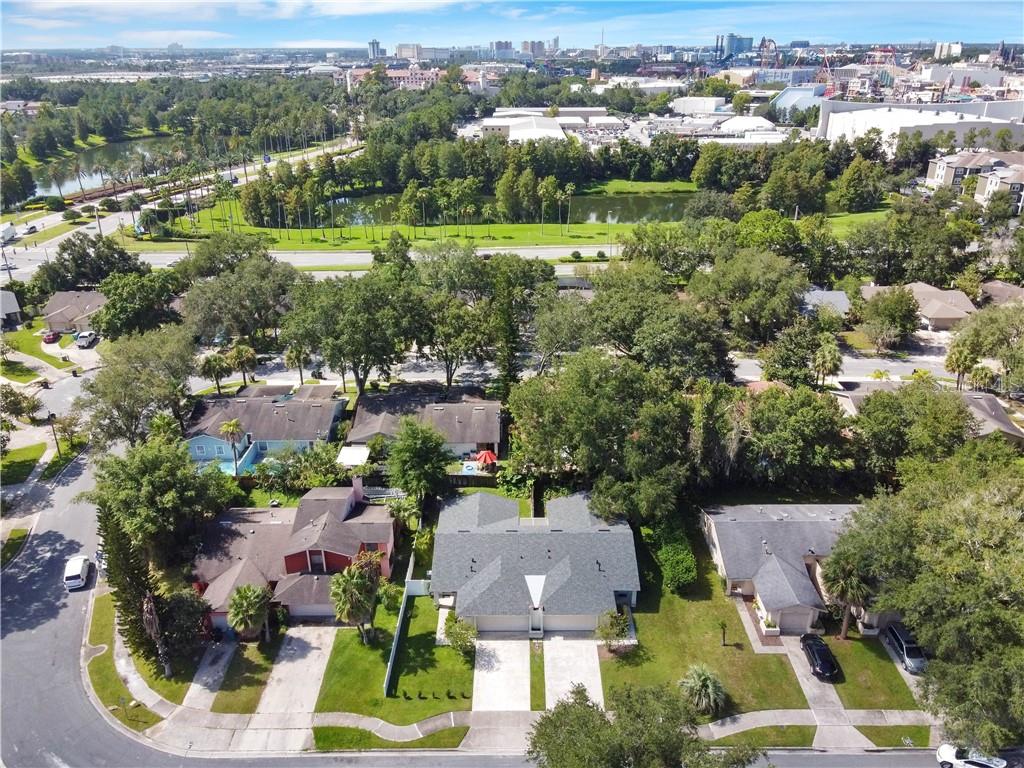 FLORIDA CENTER WINDHOVER RESIDENCE - Residential Income