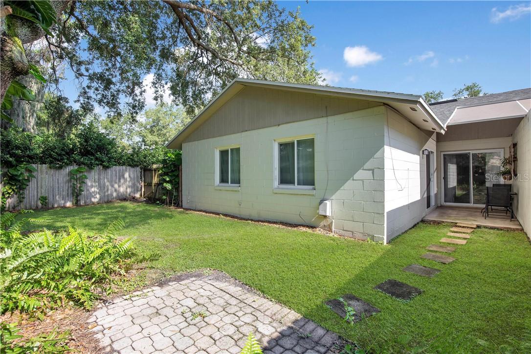 FLORIDA CENTER WINDHOVER RESIDENCE - Residential Income