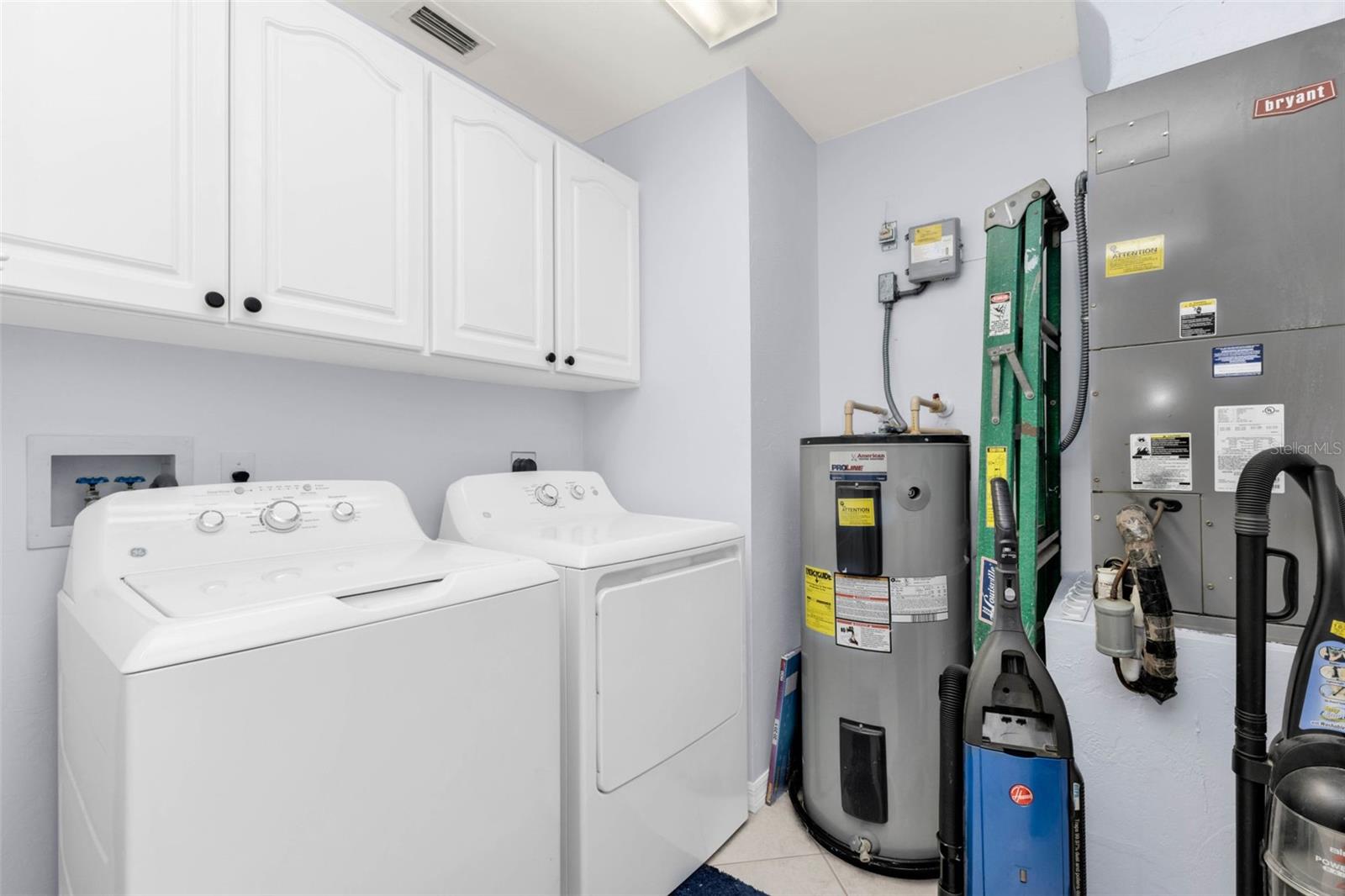 NORTH SHORE KINGSWAY - Residential