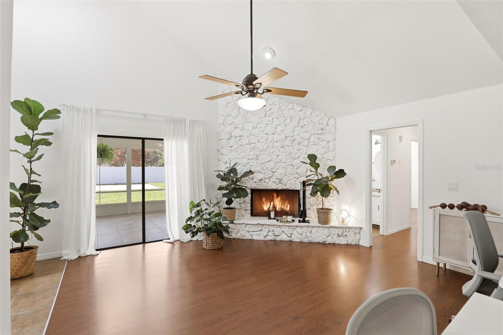 WINDERLAKES - Residential