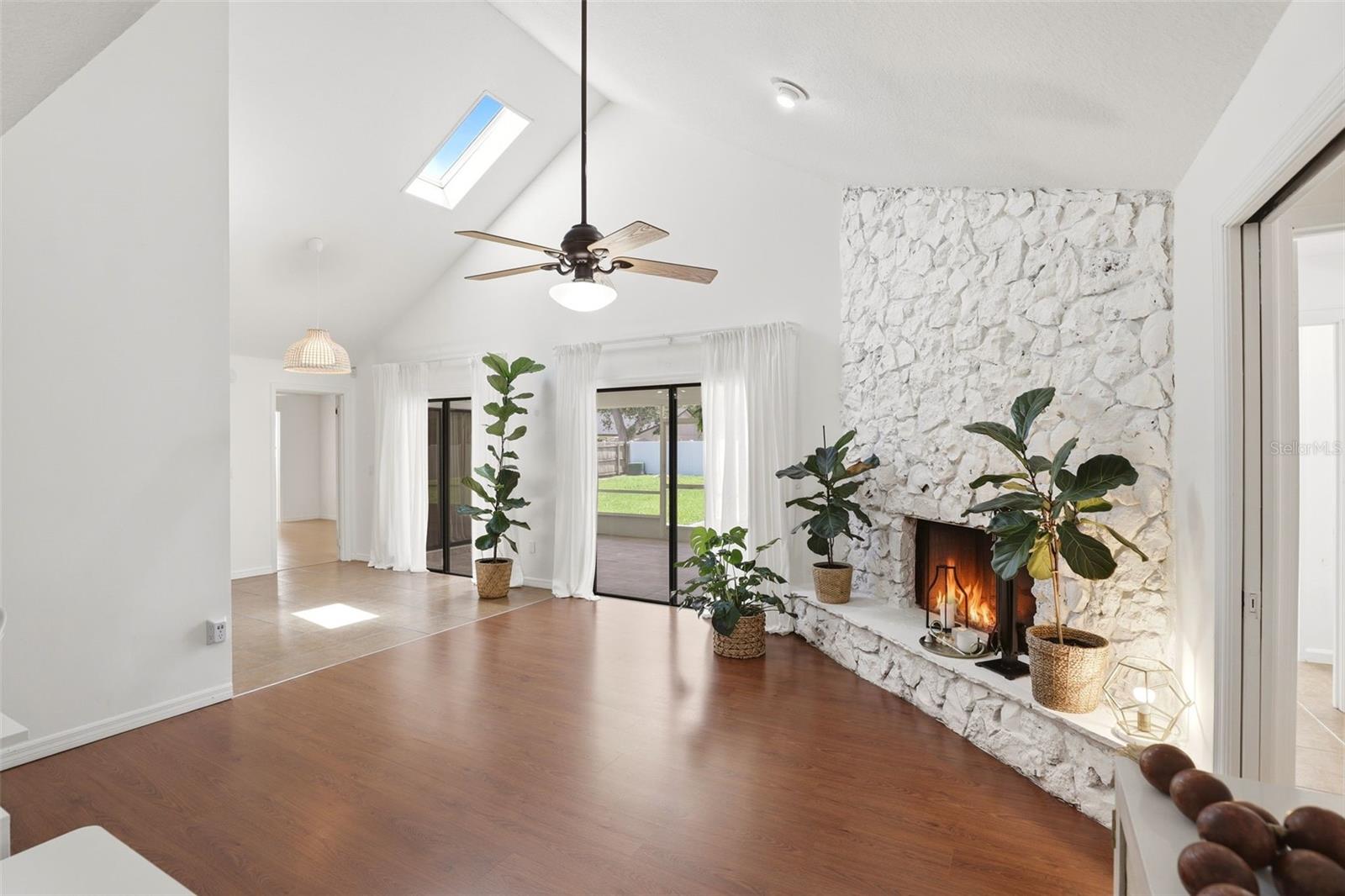 WINDERLAKES - Residential