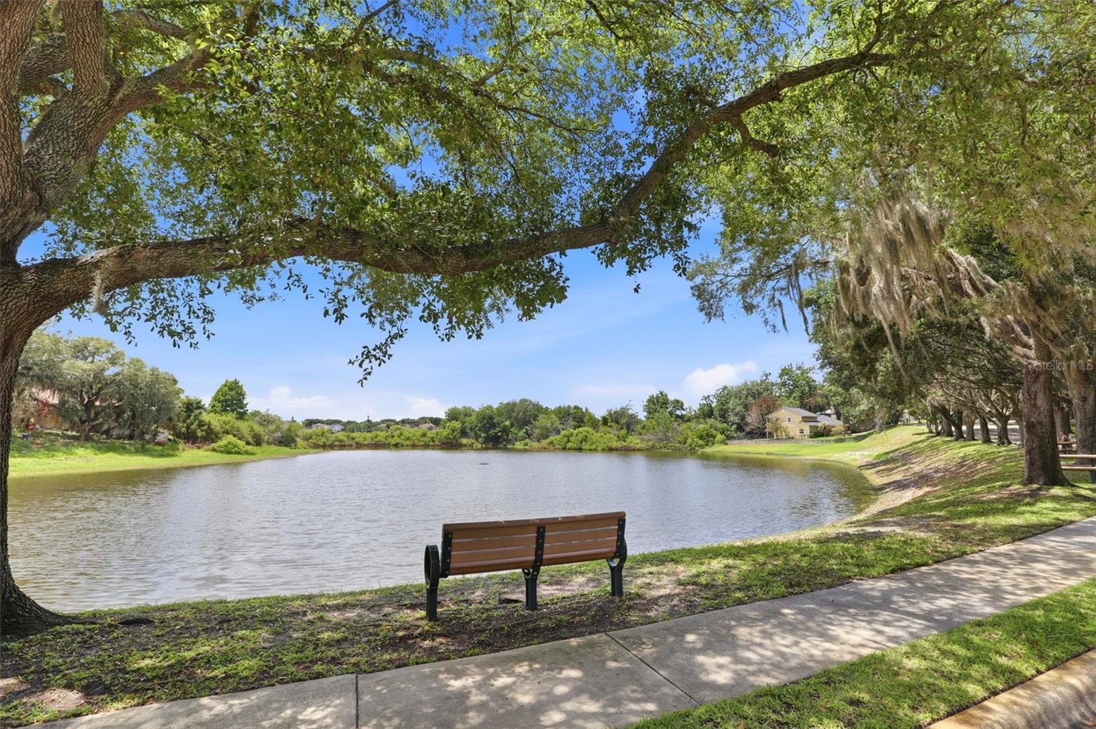 WINDERLAKES - Residential