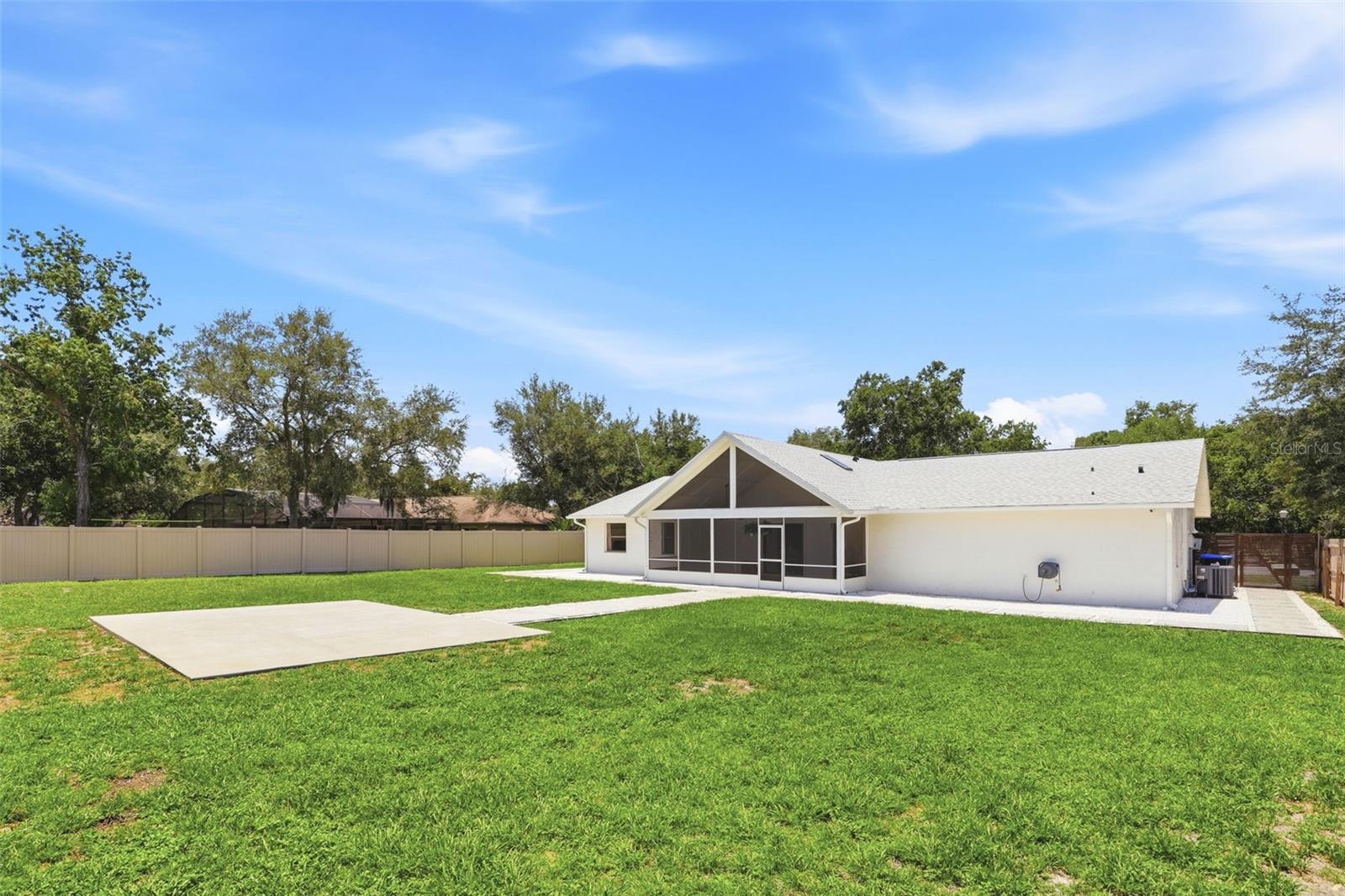 WINDERLAKES - Residential